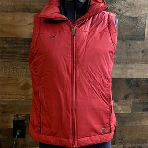 Columbia Women's Scarlet Puffer Vest